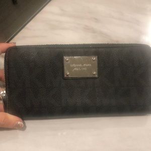 Michael Kors Wallet Monogram